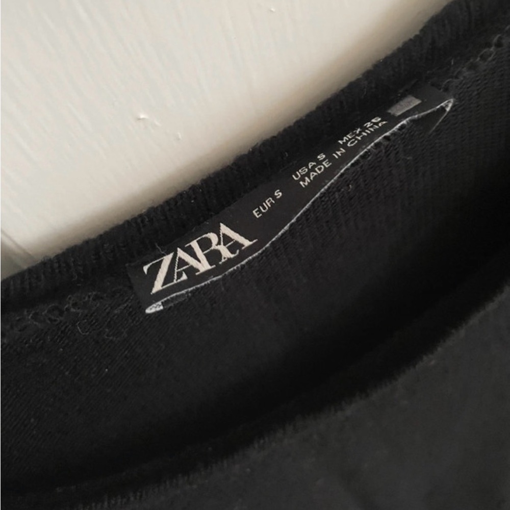 ZARA Black Top with Sheer Puffy Sleeves - Picture 5 of 5